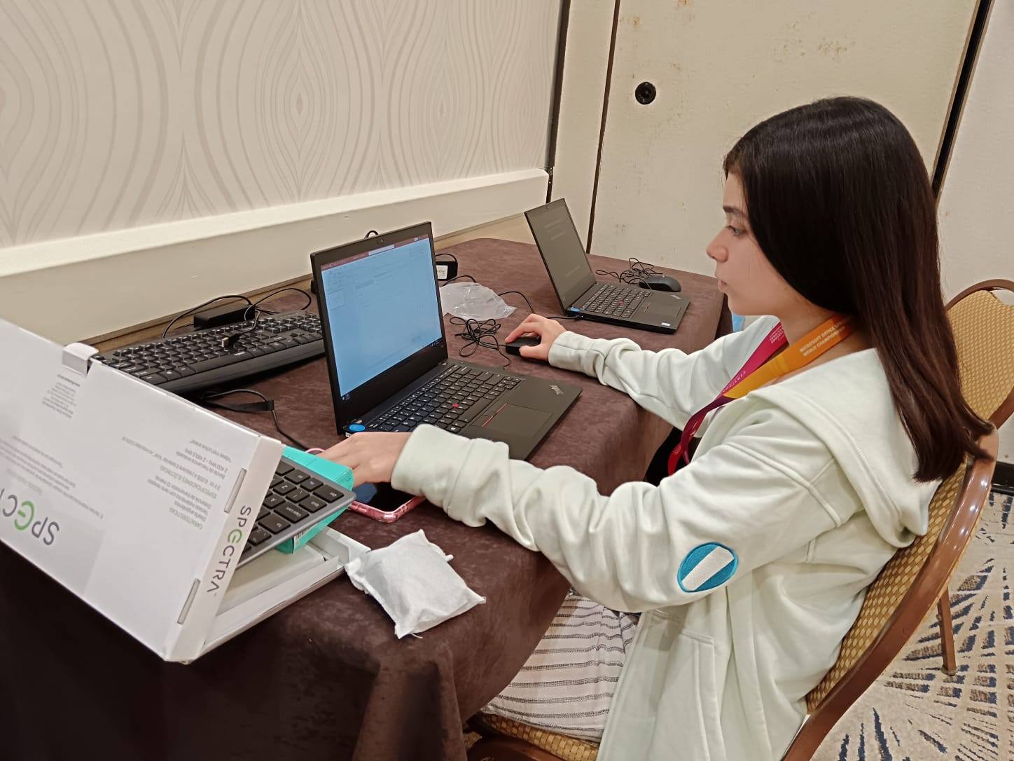Premio y certificación internacional estudiantes Zona 2